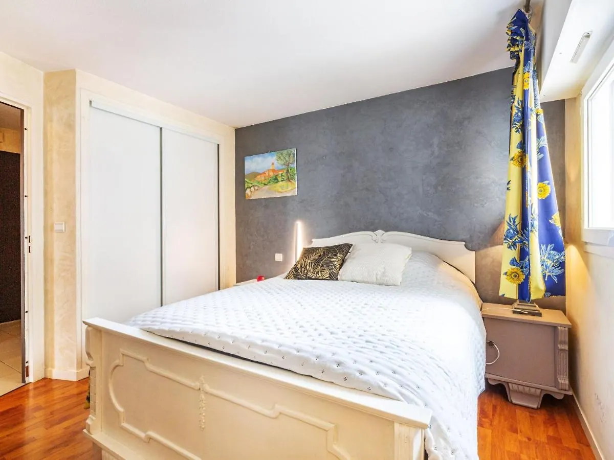 Apartment Le Nadir By Interhome Fréjus