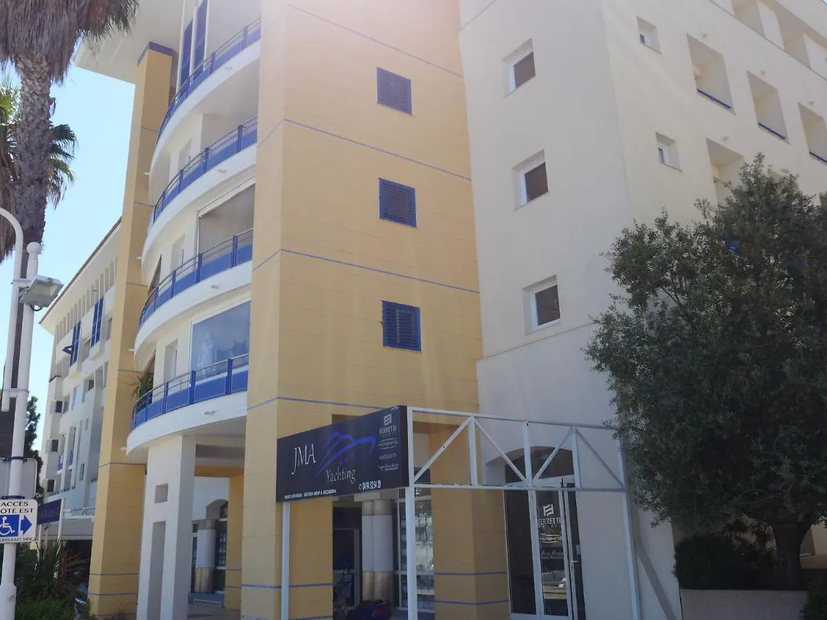 Apartment Le Nadir By Interhome Fréjus